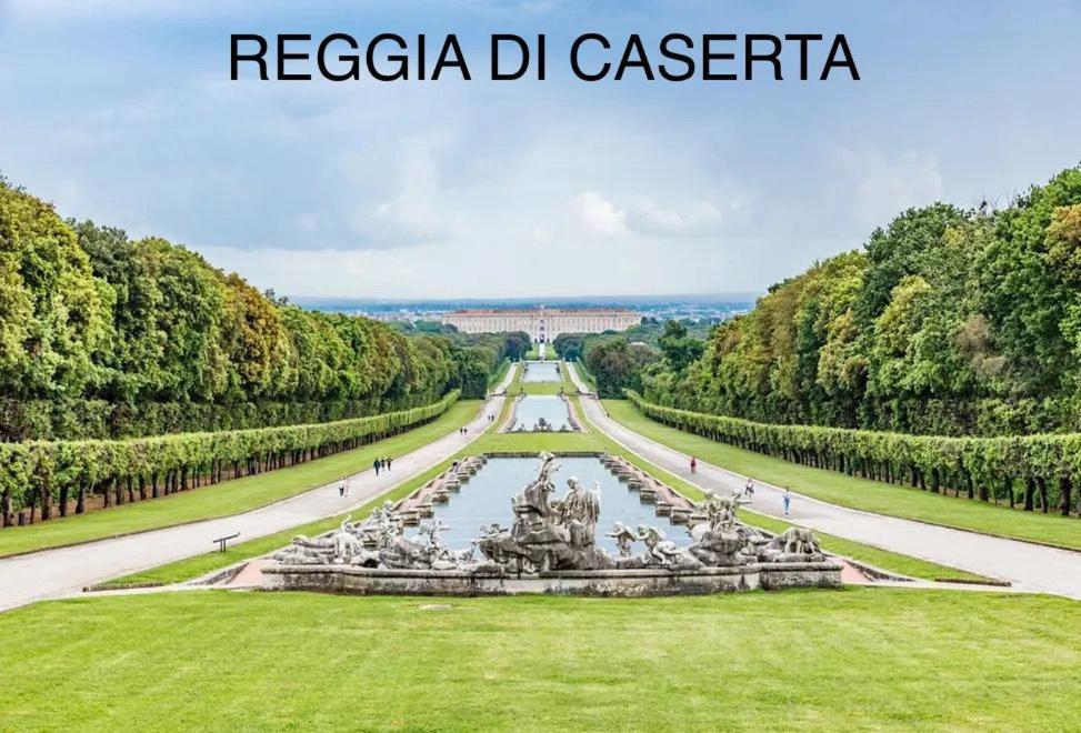 B&B Piccolo Lucio Napoli Bagian luar foto
